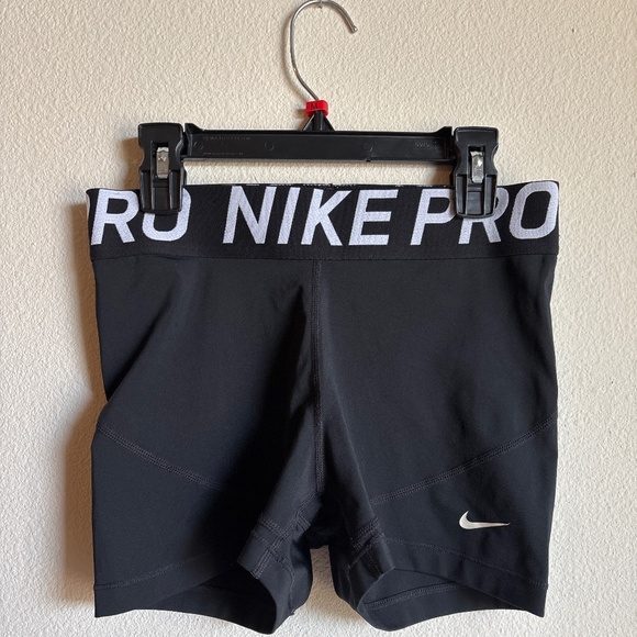 Nike Pro Black Bike Shorts Medium - Picture 1 of 4